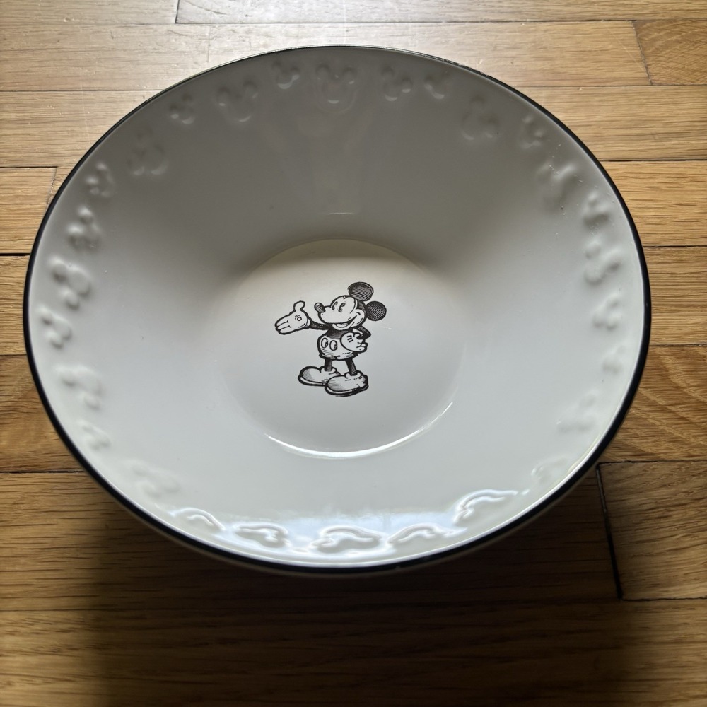 Disney Gourmet Mickey Mouse Black White Ceramic Bowl 6 1/4" Classic Sketch